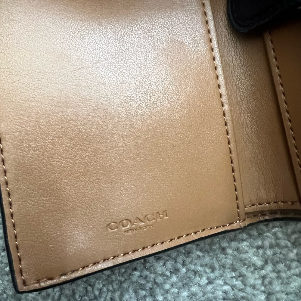 Coach Jade Medium Envelope Wallet - Picture 6 of 7